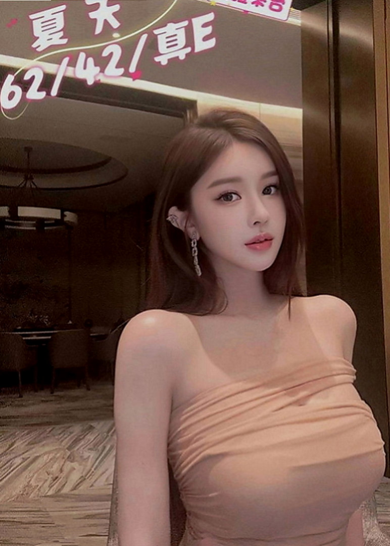 梧棲外送茶莊：心儀 |幼齒學生妹妹|166cm|53kg|E罩杯|18歲|從來沒有做愛過包夜首選她偶男人的夢想女神